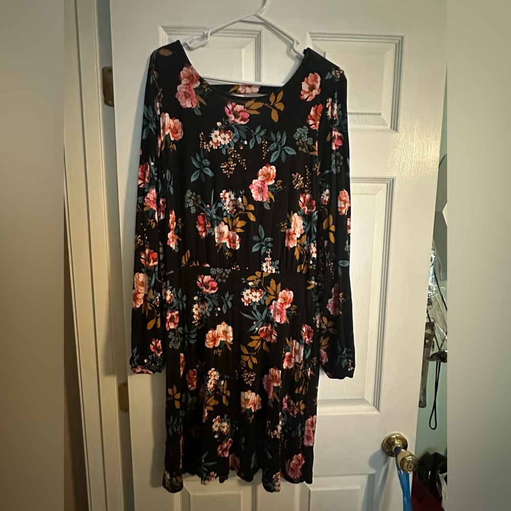LOFT size12 Black Floral Long Sleeve Dress